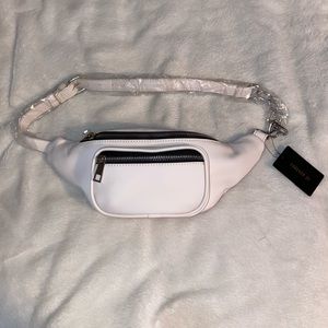 FOREVER 21 NWT Fanny Pack